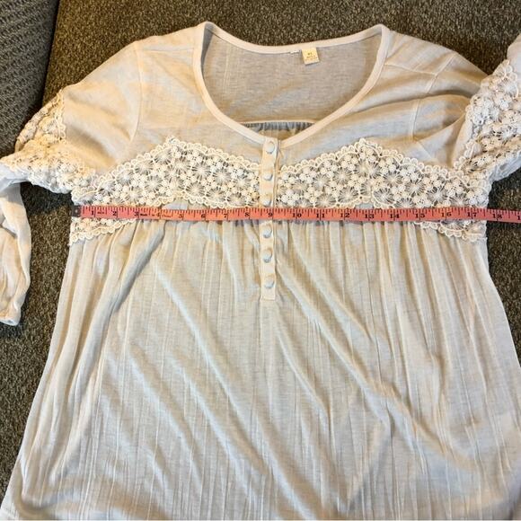 Cream Crochet Trim Henley Style Pop Over Top Scoop Neck Button Trim Loose fit - Picture 9 of 16